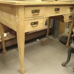 779 7427 WRITING DESK